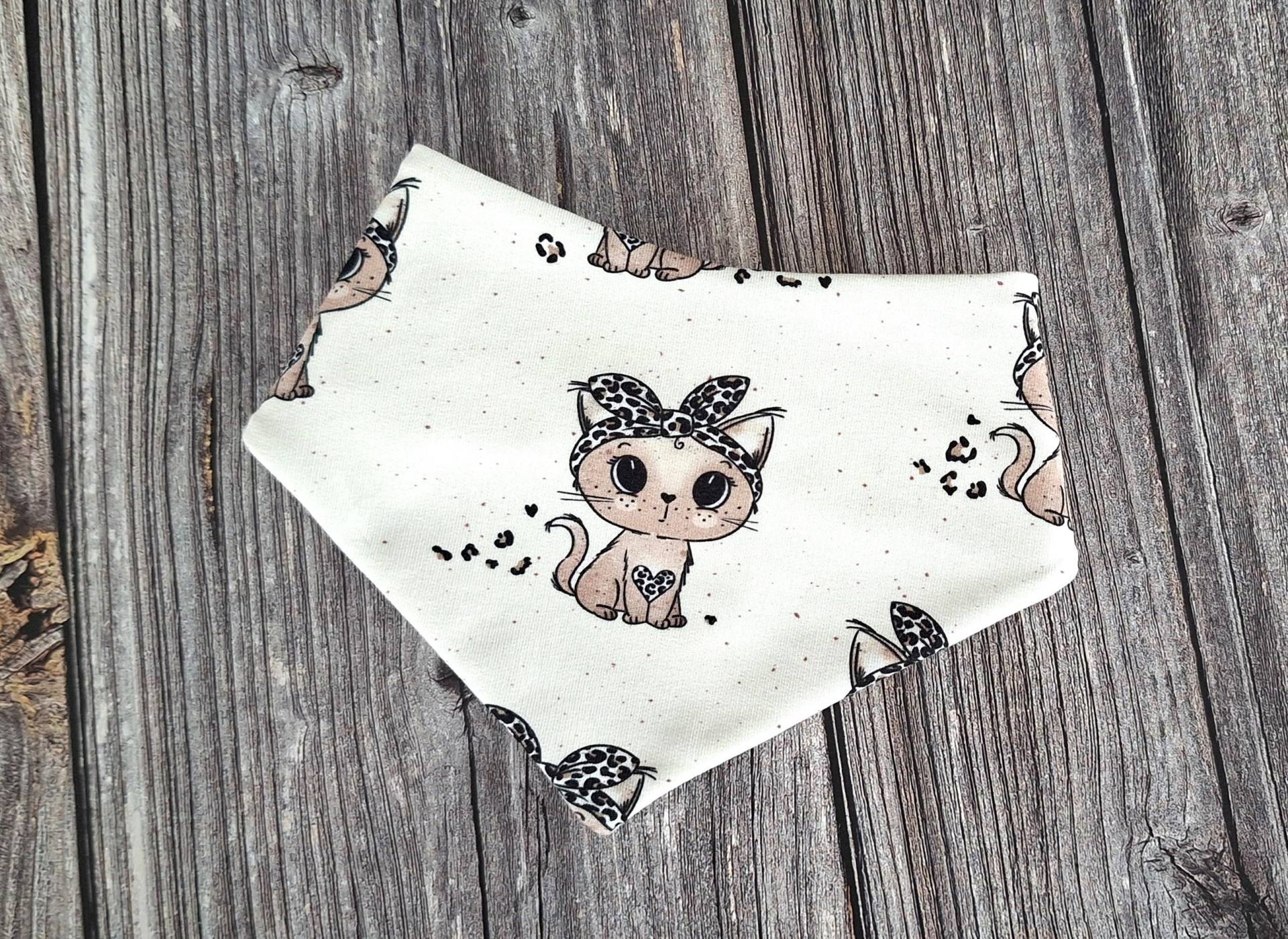 Baby Halstuch Katze Mit Haarband Baumwolle Spucktuch Geschenk Geburt Taufe Kind Kinder Jersey Babygeschenk Süße Mietze Im Leoparden-Look Baby Halstuch Katze Mit Haarband Baumwolle Spucktuch Geschenk Geburt Taufe Kind Kinder Jersey Babygeschenk Süße Mietze Im Leoparden-Look von 17Maschen