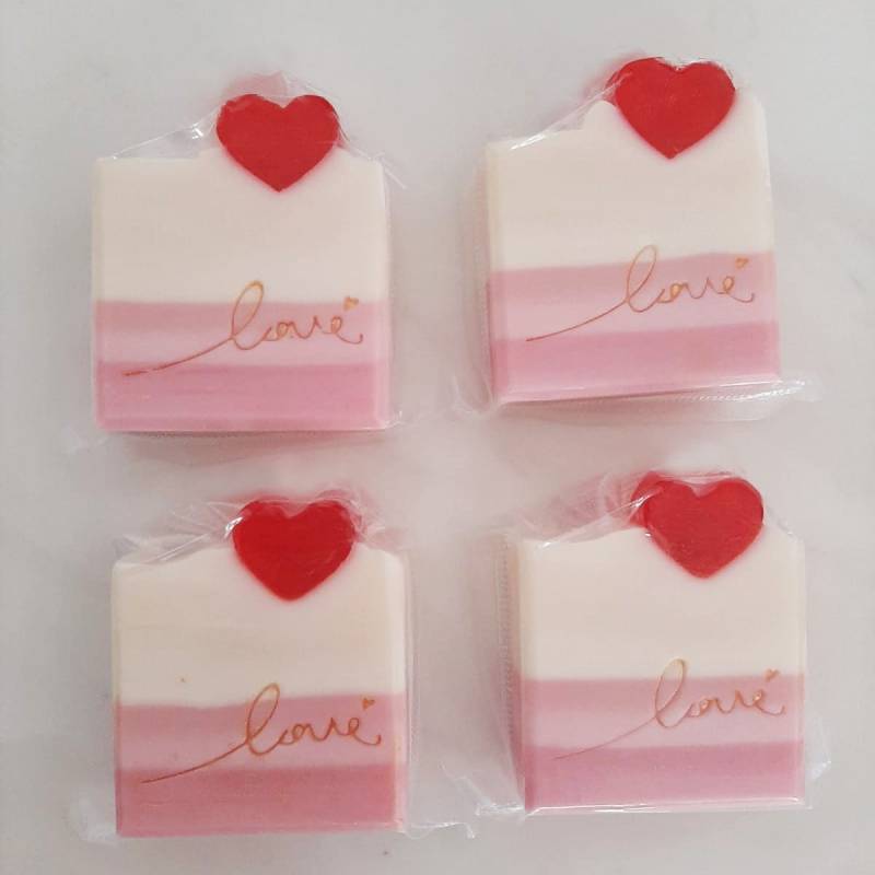 Handgemachte Seifen-Seife Hochzeit Gastgeschenke-Seife Geburtstagsparty Gastgeschenke-Valentinstag Geschenke von 2LovenHappiness