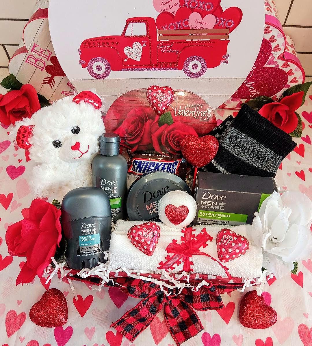Valentinstag Herren Pflege Dove Bad Gesicht Spa Set Calvin Klein Socken Teddybär Herz Milchschokolade Geschenkkorb Für Ihn Hamper Valentinstag Herren Pflege Dove Bad Gesicht Spa Set Calvin Klein Socken Teddybär Herz Milchschokolade Geschenkkorb Für Ihn Hamper von 365giftbasket