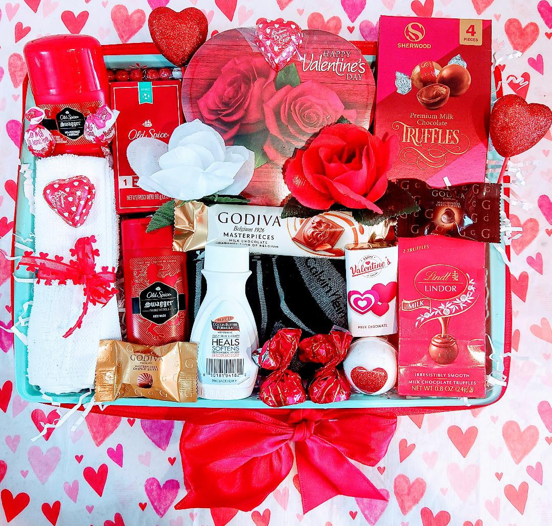 Valentinstag Männer Freund Papa Ehemann Alt Gewürz Bad Body Spa Calvin Klein Socken Herz Lindt Trüffel Godiva Milchschokolade Geschenkkorb Valentinstag Männer Freund Papa Ehemann Alt Gewürz Bad Body Spa Calvin Klein Socken Herz Lindt Trüffel Godiva Milchschokolade Geschenkkorb von 365giftbasket