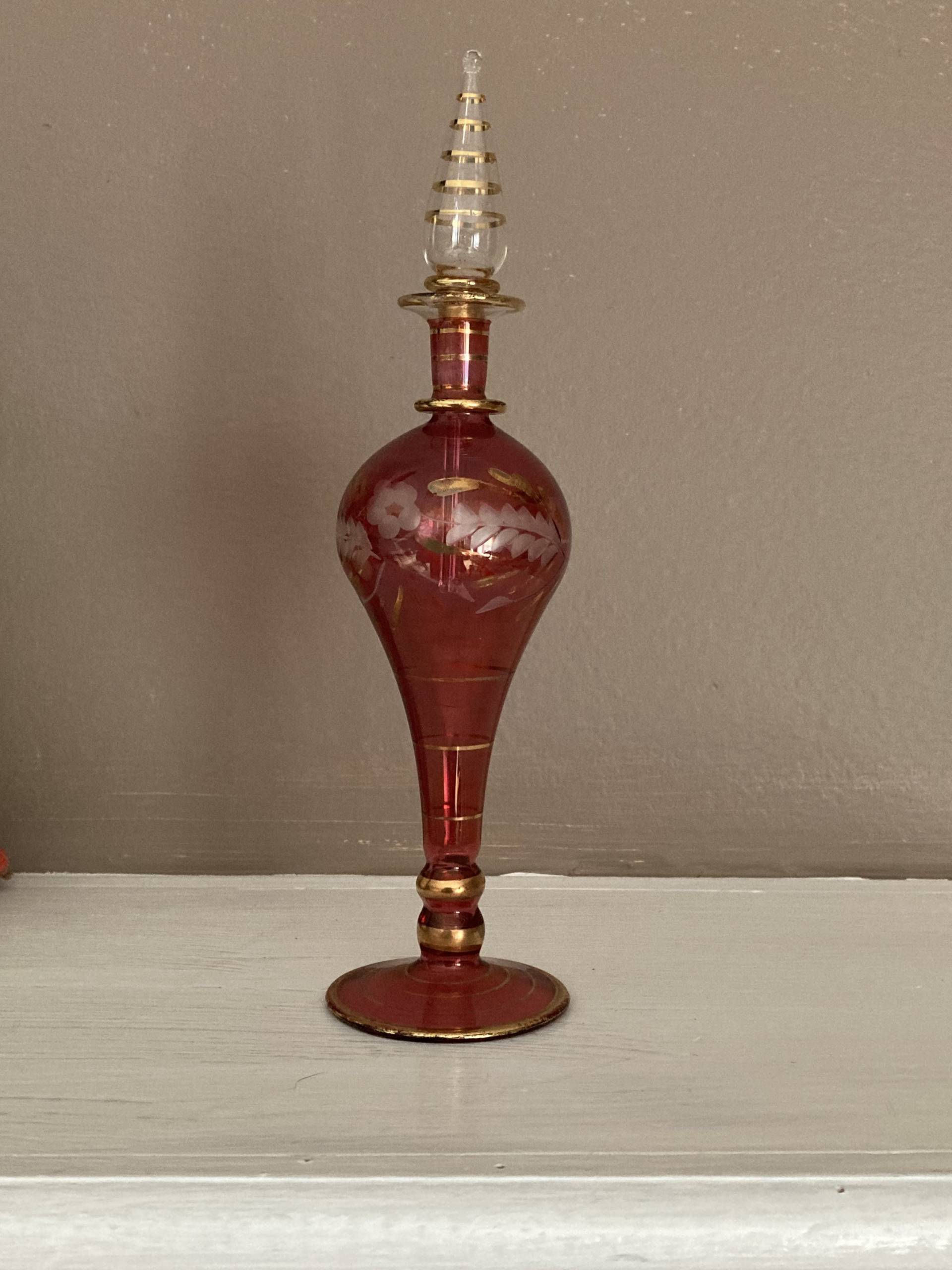 Zarte Parfüm Flasche Mit Stopfen Zarte Parfüm Flasche Mit Stopfen von 3LadysAntiques