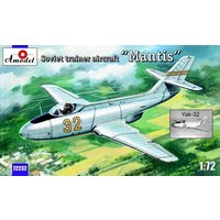 Yak-32 Mantis Soviet trainer aircraft von A-Model