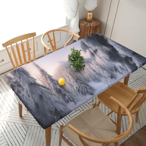 Rechteckige Tischdecke für Esstischschutz, Winterwunderlands, bedruckt, elastische Kanten, faltenfreie Dekoration, Tischdecke, 152 x 76 cm Rechteckige Tischdecke für Esstischschutz, Winterwunderlands, bedruckt, elastische Kanten, faltenfreie Dekoration, Tischdecke, 152 x 76 cm von AABSTBFM