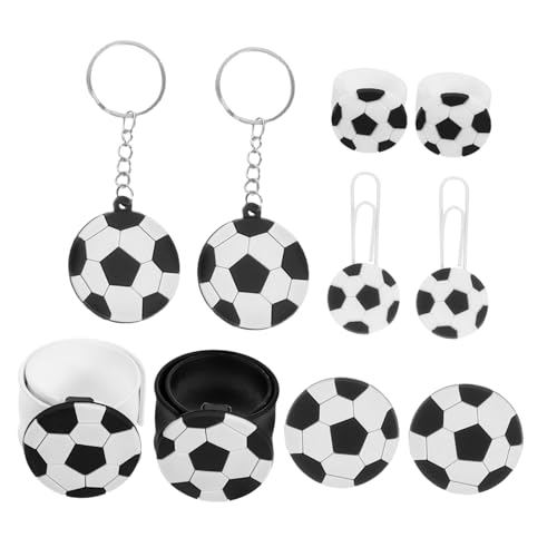 ABOOFAN 10 Stück Teiliges Fußball Mitgebsel Set für Kindergeburtstag Schlüsselanhänger Ringe Pins Lesezeichen und Slap Bracelets Sportliche Party für Fußball Mottopartys von ABOOFAN