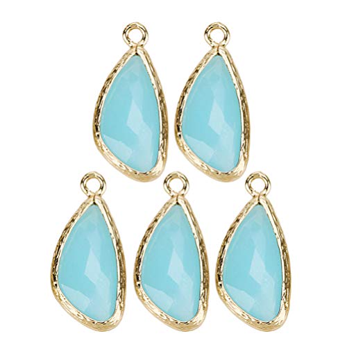 5 STÜCKE Kristallperlen Charms Kristallglas Stein Anhänger Charms Unregelmäßige Heilstein Charms for die Herstellung von Halskettenschmuck(Sky-blue) von AEVQWEZNC