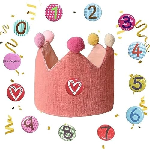 AIVORO Geburtstagskrone Kinder, Für den Kindergeburtstag, Krone aus Musselinstoff mit Button Zahlen von 0-9 | Party Deko Hut für Jungen & Mädchen von AIVORO