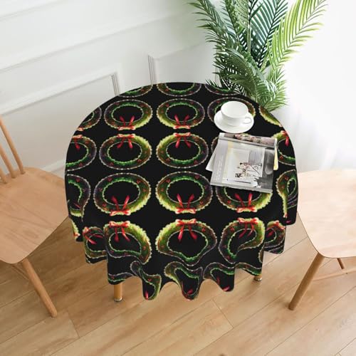 AKGFFDS Runde dekorative Tischdecke mit Weihnachtsbaumkranz-Druck, 152,4 cm, für Innen- und Außenbereich, Partys, Hochzeiten AKGFFDS Runde dekorative Tischdecke mit Weihnachtsbaumkranz-Druck, 152,4 cm, für Innen- und Außenbereich, Partys, Hochzeiten von AKGFFDS