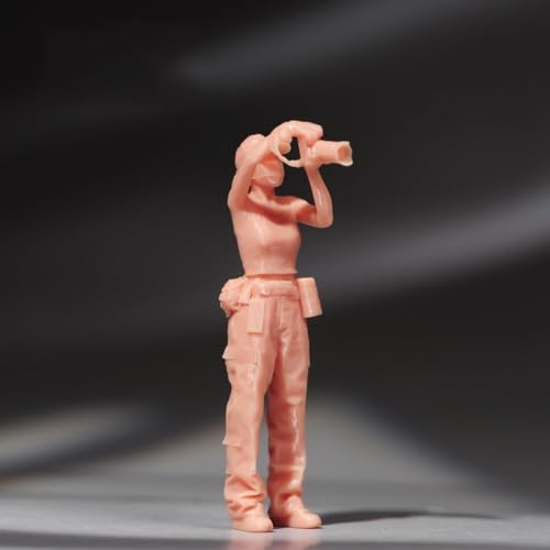 AMITD 1/18-1/87 Scale Professional Female Photographer Figurine, Capturing Moments with Camera Figure, Professional Landscape Cameraman Toy Figure Mini Statue (Unpainted, 1/87) von AMITD