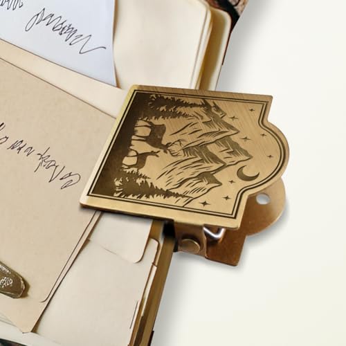 ANATTASOUL Messing-Binderklammer im Vintage-Stil, Hirsch und Bergwald, Büroklammer für Tagebücher, robuste Metall-Buchklammer für Notizbücher, Lesezeichen, Seitenhalter ANATTASOUL Messing-Binderklammer im Vintage-Stil, Hirsch und Bergwald, Büroklammer für Tagebücher, robuste Metall-Buchklammer für Notizbücher, Lesezeichen, Seitenhalter von ANATTASOUL