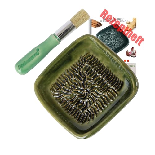 ANCKERAMIC® Ceramico Reibeteller & Backpinsel mit Naturborsten, Set aus Keramik für Knoblauch, Ingwer, Muskat, Handmade (Olive/Grün) von ANCKERAMIC