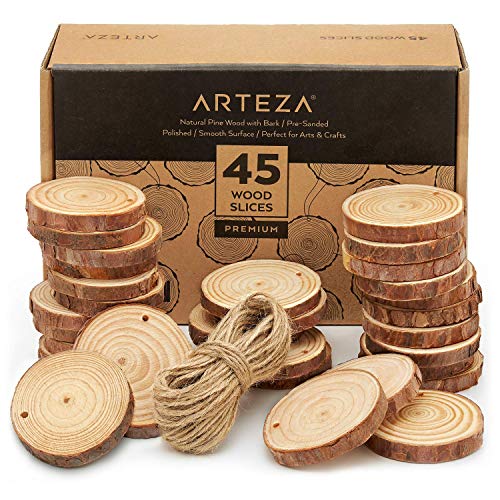 Arteza Holzscheiben, 45 Baumscheiben mit Rinde, natürliche unbehandelte Kiefer, 6.1-7.1 cm Durchmesser, glatte Oberfläche, mit 15m Juteschnur, für Weihnachtsdeko, Kunst, Handwerk, DIY, zum Basteln Arteza Holzscheiben, 45 Baumscheiben mit Rinde, natürliche unbehandelte Kiefer, 6.1-7.1 cm Durchmesser, glatte Oberfläche, mit 15m Juteschnur, für Weihnachtsdeko, Kunst, Handwerk, DIY, zum Basteln von ARTEZA