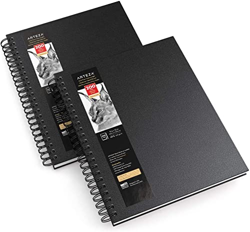 Arteza Skizzenbuch mit Spiralbindung 2er-Pack je 100 Blatt, 22.9 x 30.5 cm, Skizzenblock in Schwarz, 100 GSM, Hardcover-Sketchbook für Bleistifte, Kohle, Kugelschreiber, Wachsmalstifte Arteza Skizzenbuch mit Spiralbindung 2er-Pack je 100 Blatt, 22.9 x 30.5 cm, Skizzenblock in Schwarz, 100 GSM, Hardcover-Sketchbook für Bleistifte, Kohle, Kugelschreiber, Wachsmalstifte von ARTEZA