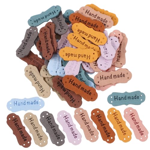 ARTSEWPLY 100 Stück PU Lederetiketten mit Geprägten Buchstaben Bunte Labels für DIY Projekte Praktische Bastelaccessoires für Taschen Kleidung und Schuhe von ARTSEWPLY