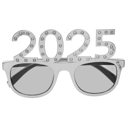 ARTSEWPLY Silvester Partybrille mit Glitzerrahmen Rechteckige Fassung Festliche Foto Requisite für Neujahrsfeiern Geburtstage Familienfeste Auffälliges Party Accessoire in Silber ARTSEWPLY Silvester Partybrille mit Glitzerrahmen Rechteckige Fassung Festliche Foto Requisite für Neujahrsfeiern Geburtstage Familienfeste Auffälliges Party Accessoire in Silber von ARTSEWPLY