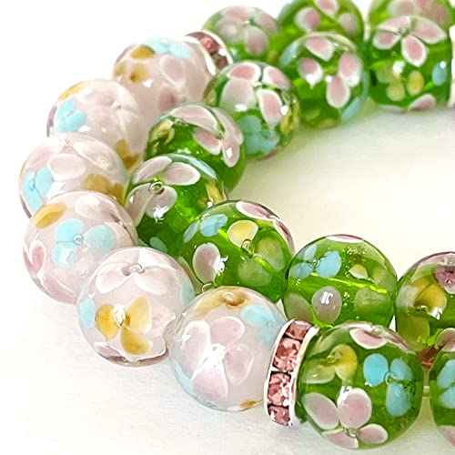 Artsy Crafts 24 Stück 12 mm Lampwork Blumen Glasperlen, europäische Maruno Blumenperlen, handgefertigte lose Kristallperlen für Schmuckherstellung, Charm-Armbänder, Ohrringe, Rosenkranz (grün + rosa) von ARTSY CRAFTS INC