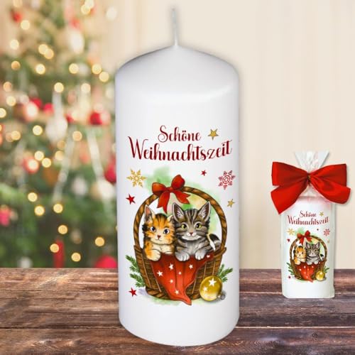 Weihnachtskerze Stumpenkerze –Schöne Weihnachtszeit Katzen - Kerze in Geschenkverpackung mit Schleife zu Weihnachten | moderne Motive auf Tattoofolie Schiebefolie Weihnachtskerze Stumpenkerze –Schöne Weihnachtszeit Katzen - Kerze in Geschenkverpackung mit Schleife zu Weihnachten | moderne Motive auf Tattoofolie Schiebefolie von AV Andrea Verlag