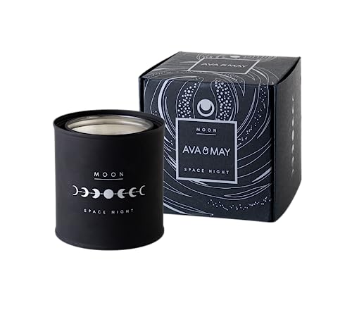 AVA & MAY Space Edition Moon Duftkerze (250 g) – vegane Sojawachs-Kerze mit 55 Stunden Brenndauer – mit hochwertigem Duftöl aus Limette, Metallischen Noten und Zedernholz von AVA & MAY