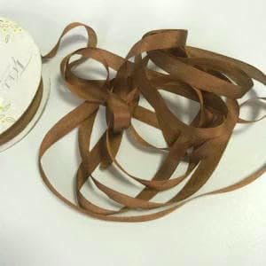 7 mm Seidenband, 100% natürliche Seide, Satin-Taftband, einfarbig für Stickmuster, 97–100 m 7 mm Seidenband, 100% natürliche Seide, Satin-Taftband, einfarbig für Stickmuster, 97–100 m von AYHTUD