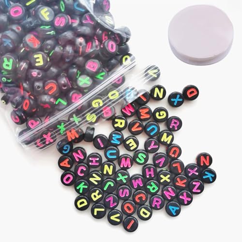 AYNKH 1000 Buchstabenperlen Set, 1000 Stück schwarzer Hintergrund, fluoreszierend, Buchstabenperlen + 10 m, Länge 0,7 mm, elastisches Seil, Set zum Herstellen von Armbändern AYNKH 1000 Buchstabenperlen Set, 1000 Stück schwarzer Hintergrund, fluoreszierend, Buchstabenperlen + 10 m, Länge 0,7 mm, elastisches Seil, Set zum Herstellen von Armbändern von AYNKH