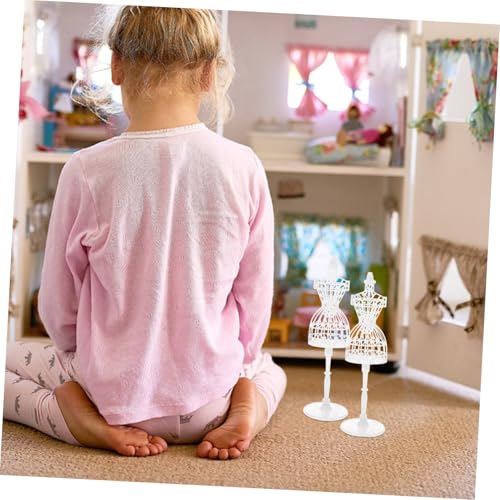 Abaodam 6 Stück Miniatur Puppenkleiderhalter aus Stabilem Puppenständer für Faltenfreie Präsentation von Kleidern für Puppenhaus DIY Display und Puppenzubehör Abaodam 6 Stück Miniatur Puppenkleiderhalter aus Stabilem Puppenständer für Faltenfreie Präsentation von Kleidern für Puppenhaus DIY Display und Puppenzubehör von Abaodam