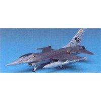 F-16 Fighting Falcon von Academy Plastic Model