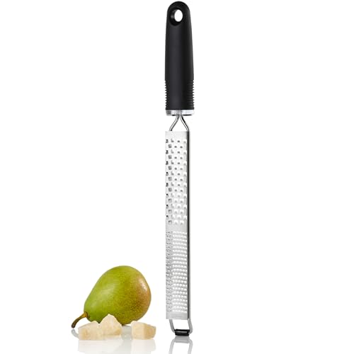 AdHoc GG28 Multi-Reibe GIANO fein + grob | stabile messerscharfe Klinge aus Edelstahl mit einem ergonomischen Griff | inkl. Schutzhülle AdHoc GG28 Multi-Reibe GIANO fein + grob | stabile messerscharfe Klinge aus Edelstahl mit einem ergonomischen Griff | inkl. Schutzhülle von AdHoc