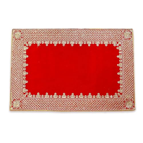 Dekorative Matte Aasan Samtstoff, Aasan, dekoratives Tuch (Größe: 58,9 x 38,1 cm) für indische traditionelle ethnische Pooja-Festival-Dekorationen und Pooja-Artikel (rot) von Aditri Creation