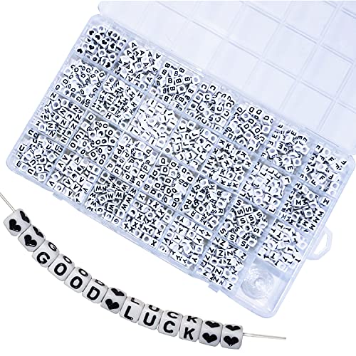 950 Stück Buchstabenwürfel 6x6mm Weiss Acryl Alphabet Spacer Perlen A-Z und Herzperlen für Armbänder Schmuck Basteln von Adwzy