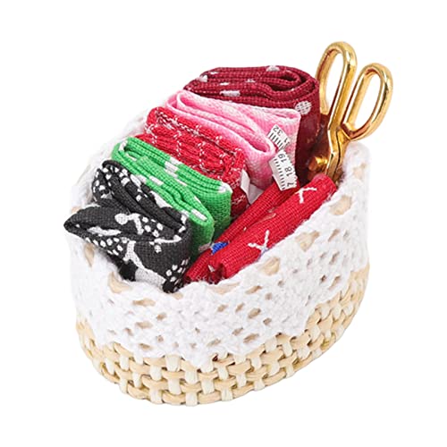 Akozon 1:12 Skala Dollhouse Miniatur Nähkit Realistische Stoffschere, Maßband und Miniaturnähkorb Dollhouse Accessoires von Akozon