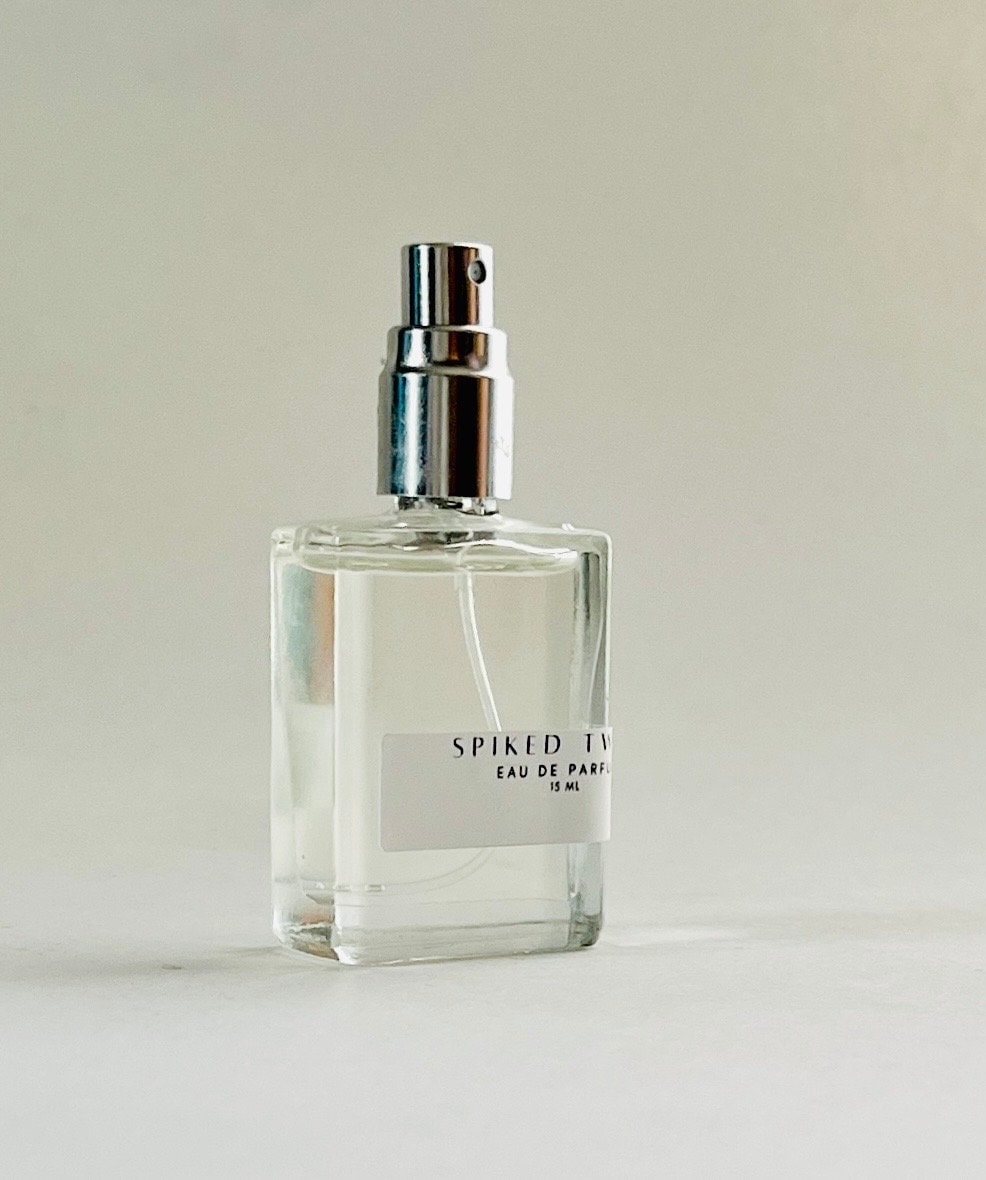 Spiked Twice - Gourmand Parfüm Mit Mandel, Vanille, Bourbon Eau De Parfum, Parfümöl, Haarparfüm, Körpernebel Für Frauen Spiked Twice - Gourmand Parfüm Mit Mandel, Vanille, Bourbon Eau De Parfum, Parfümöl, Haarparfüm, Körpernebel Für Frauen von AlPlusChemy