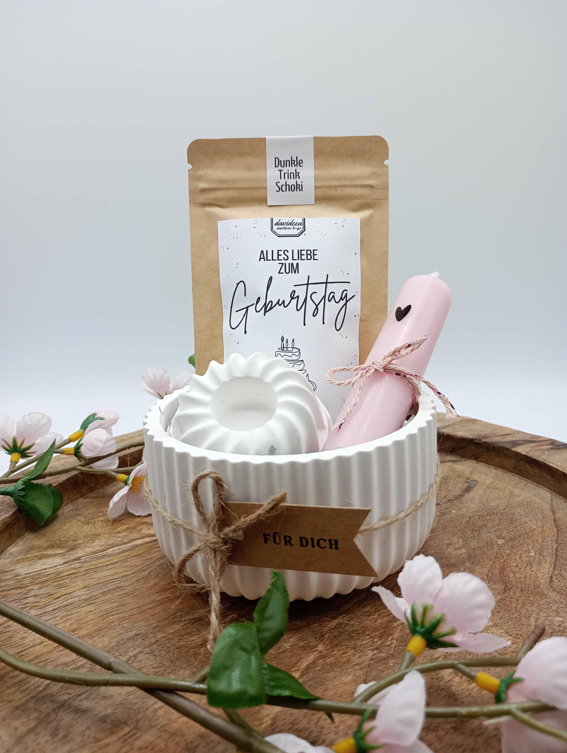 Geschenkset Zum Geburtstag | Mit Tee Oder Schoki Mitbringsel Geschenk Für Die Freundin/Freund Raysin Schale Kerze Geschenkset Zum Geburtstag | Mit Tee Oder Schoki Mitbringsel Geschenk Für Die Freundin/Freund Raysin Schale Kerze von AllgaeuRebellen