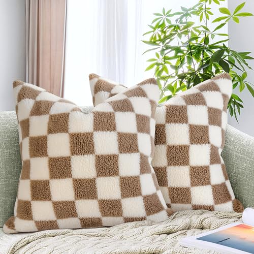 AmHoo 2er Set Dekorative Kissenbezug Schachbrett Dekokissen Sofakissen Luxus Super Sanft Kunstpelz Wolle Set Fall Kissen für Couch Sofa Schlafzimmer 50x50 cm Kamel AmHoo 2er Set Dekorative Kissenbezug Schachbrett Dekokissen Sofakissen Luxus Super Sanft Kunstpelz Wolle Set Fall Kissen für Couch Sofa Schlafzimmer 50x50 cm Kamel von AmHoo