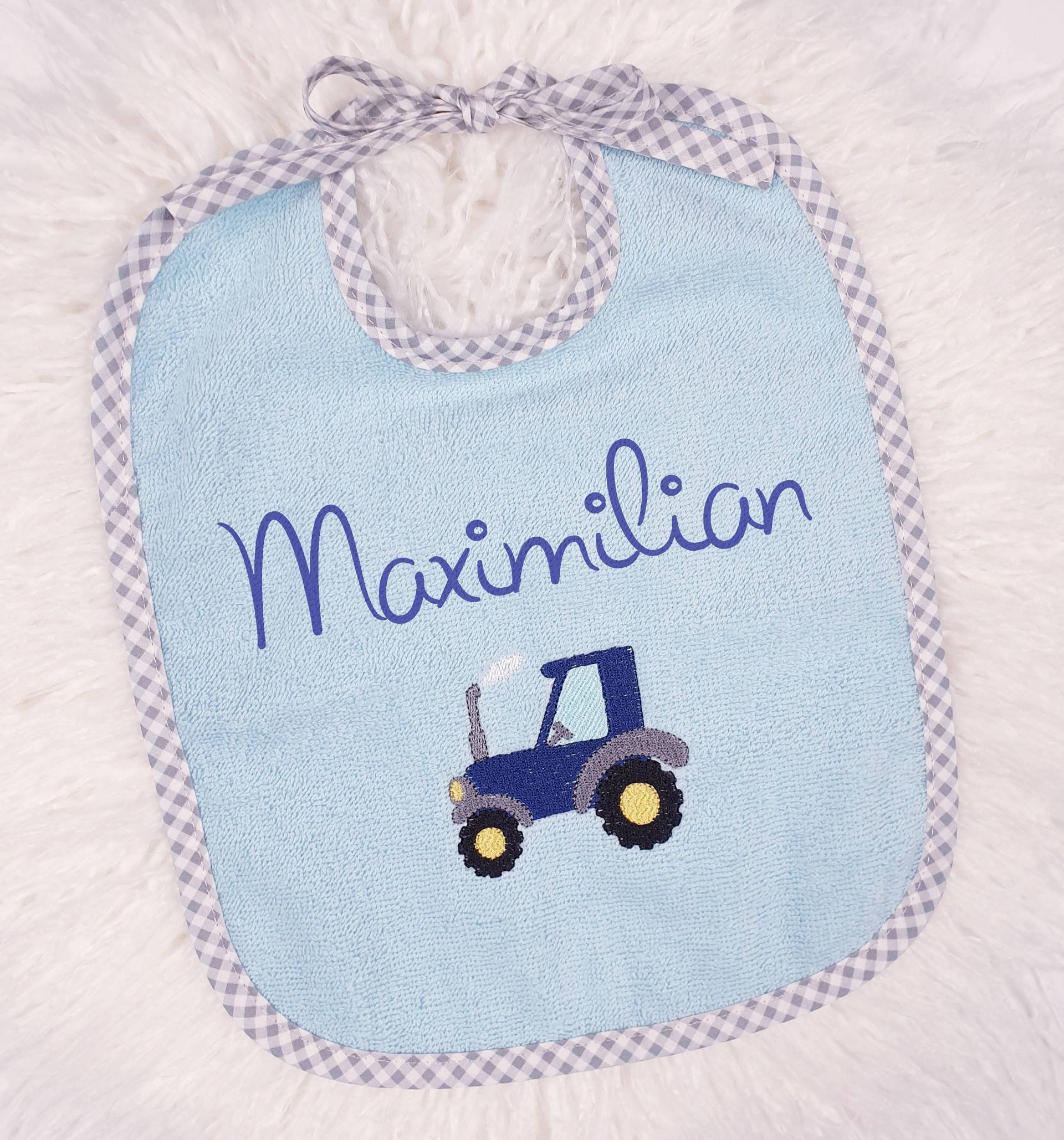 Lätzchen Mit Name Traktor Kristallblau Personalisiert Geschenk Baby Zur Geburt Taufe Babygeschenk Lätzchen Mit Name Traktor Kristallblau Personalisiert Geschenk Baby Zur Geburt Taufe Babygeschenk von AmeliesweltGeschenke