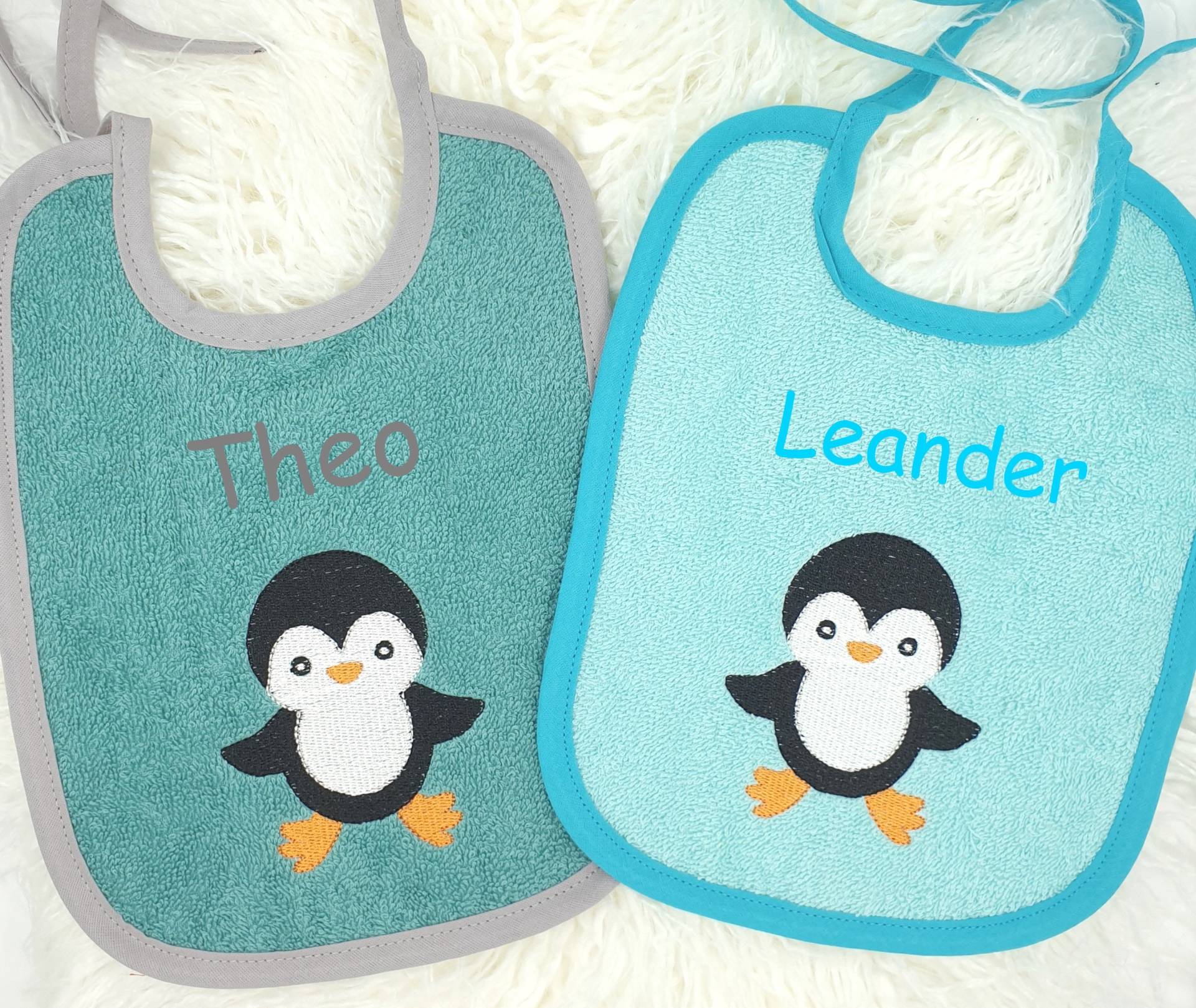 Lätzchen Mit Namen, Kleiner Pinguin, Personalisiert, Babylätzchen, Latz, Geschenk, Babygeschenk Zur Geburt, Taufe Lätzchen Mit Namen, Kleiner Pinguin, Personalisiert, Babylätzchen, Latz, Geschenk, Babygeschenk Zur Geburt, Taufe von AmeliesweltGeschenke