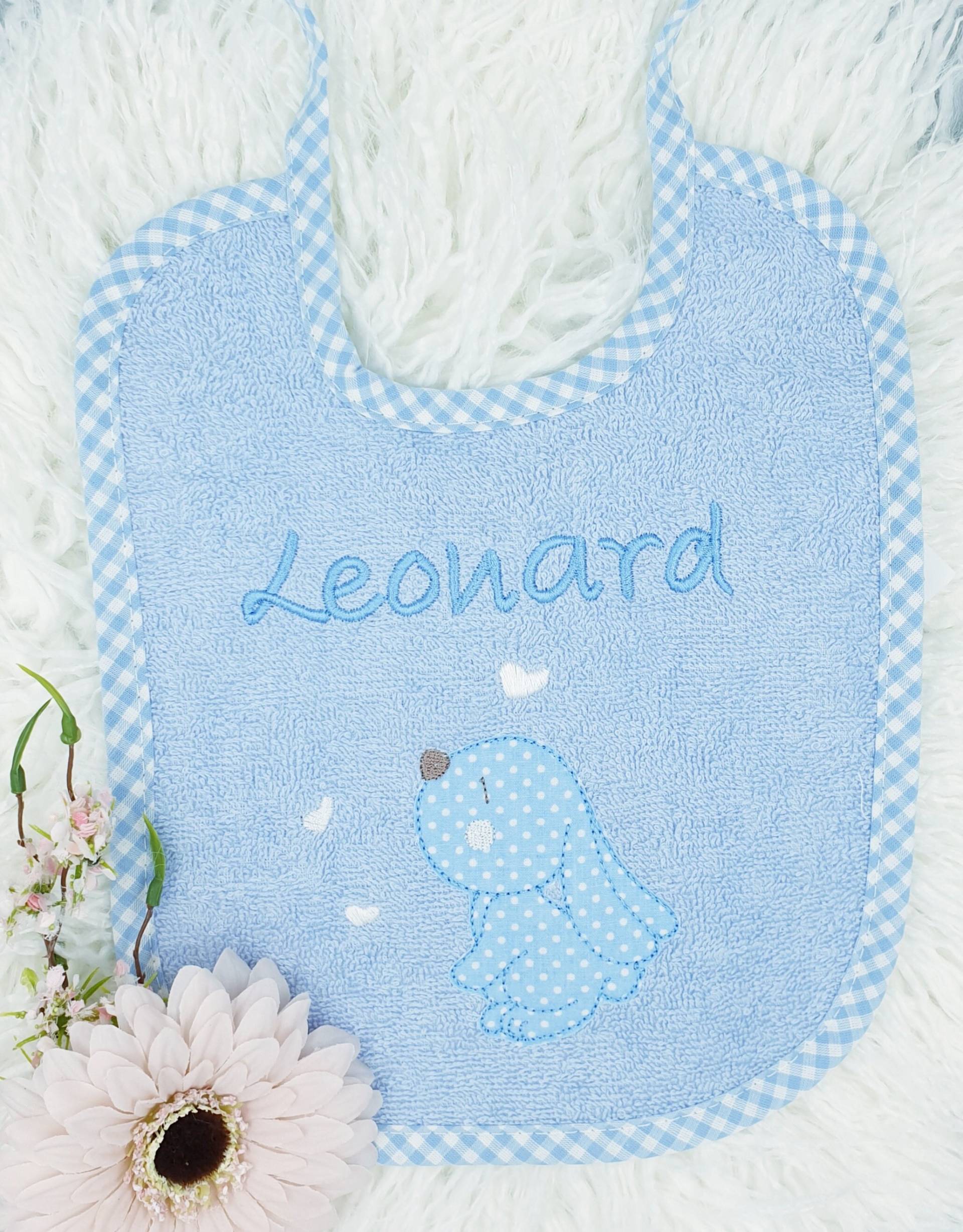 Lätzchen Mit Namen, Und Hase, Personalisiert, Babylätzchen, Latz, Geschenke, Geschenk Zur Geburt, Babygeschenk Taufe Lätzchen Mit Namen, Und Hase, Personalisiert, Babylätzchen, Latz, Geschenke, Geschenk Zur Geburt, Babygeschenk Taufe von AmeliesweltGeschenke