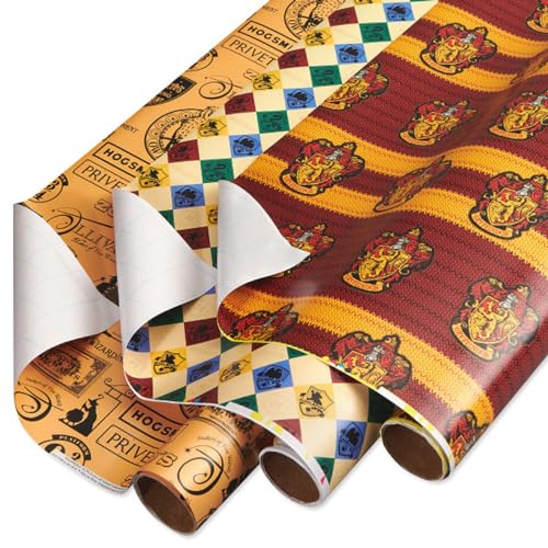 American Greetings Harry Potter Geschenkpapier-Set mit Gitterlinien für Geburtstage, Abschlussfeiern und alle Anlässe, Hogwarts-Hauswappen, Gryffindor-Bademantel und Karte des Rumtreibers (3 Rollen, American Greetings Harry Potter Geschenkpapier-Set mit Gitterlinien für Geburtstage, Abschlussfeiern und alle Anlässe, Hogwarts-Hauswappen, Gryffindor-Bademantel und Karte des Rumtreibers (3 Rollen, von American Greetings