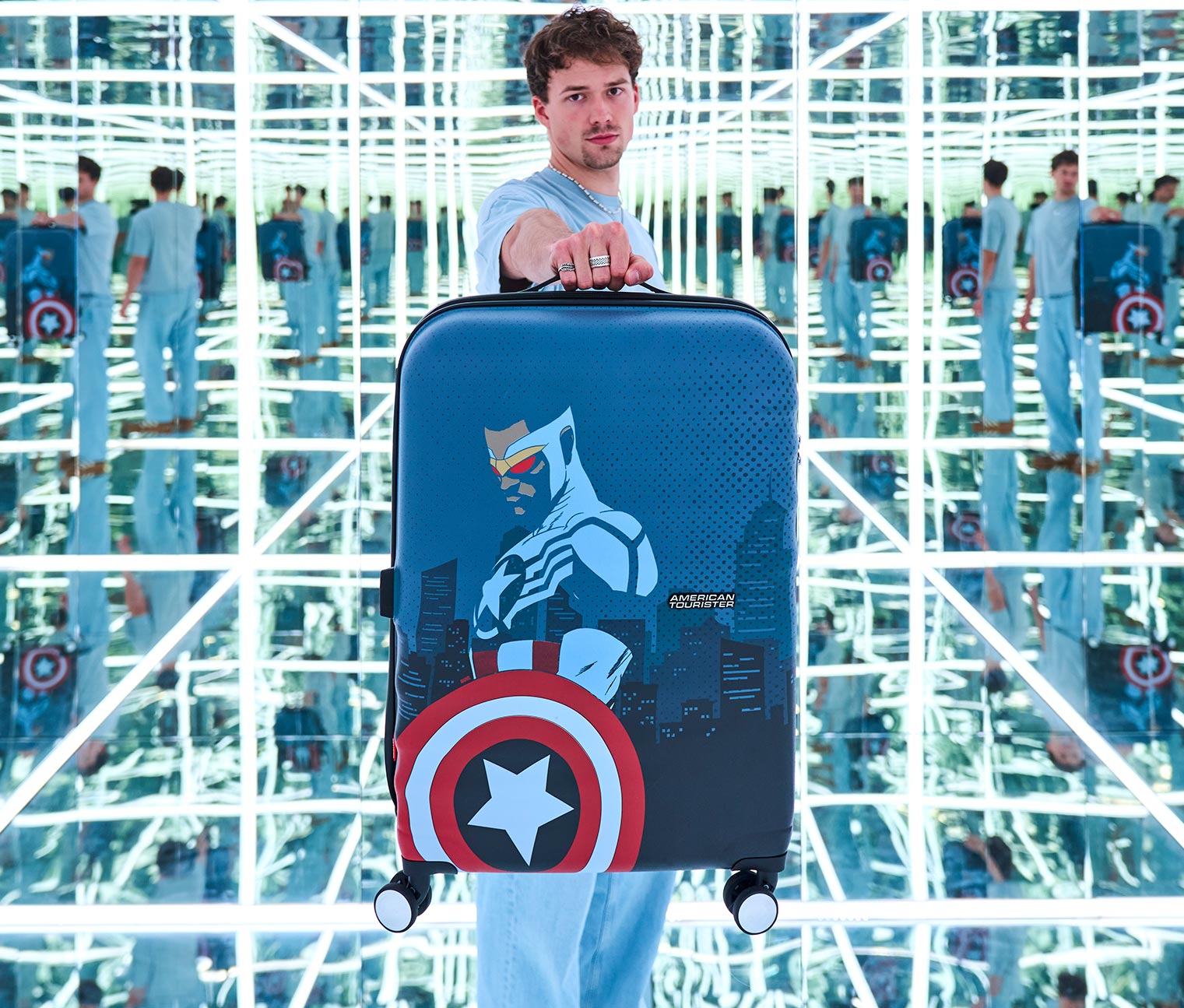 American Tourister Wavebreaker »Captain America«, klein von American Tourister