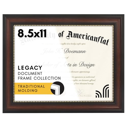 Americanflat Verzierter Diplomrahmen aus Mahagoni, mit bruchfestem Glas und Staffelei für Wand und Tisch, Antik-Dekor, Vintage-Bilderrahmen, 21,6 x 27,9 cm Americanflat Verzierter Diplomrahmen aus Mahagoni, mit bruchfestem Glas und Staffelei für Wand und Tisch, Antik-Dekor, Vintage-Bilderrahmen, 21,6 x 27,9 cm von Americanflat