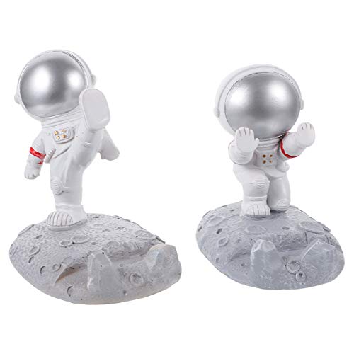 Amosfun 2 Stück Astronauten Figur Spielzeug Spaceman Statuen Modell Handyhalter Hochzeit Ostern Geburtstag Weltraum Thema Party Tischdeko Auto Armaturenbrett Ornament Silber Amosfun 2 Stück Astronauten Figur Spielzeug Spaceman Statuen Modell Handyhalter Hochzeit Ostern Geburtstag Weltraum Thema Party Tischdeko Auto Armaturenbrett Ornament Silber von Amosfun