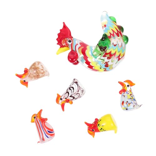Amosfun 6 Stück Teiliges Kristallglas Huhn Set Bunte Küken Skulpturen für Dekoration Kreative Tischverzierungen und Einzigartige für Familie und Freunde Amosfun 6 Stück Teiliges Kristallglas Huhn Set Bunte Küken Skulpturen für Dekoration Kreative Tischverzierungen und Einzigartige für Familie und Freunde von Amosfun