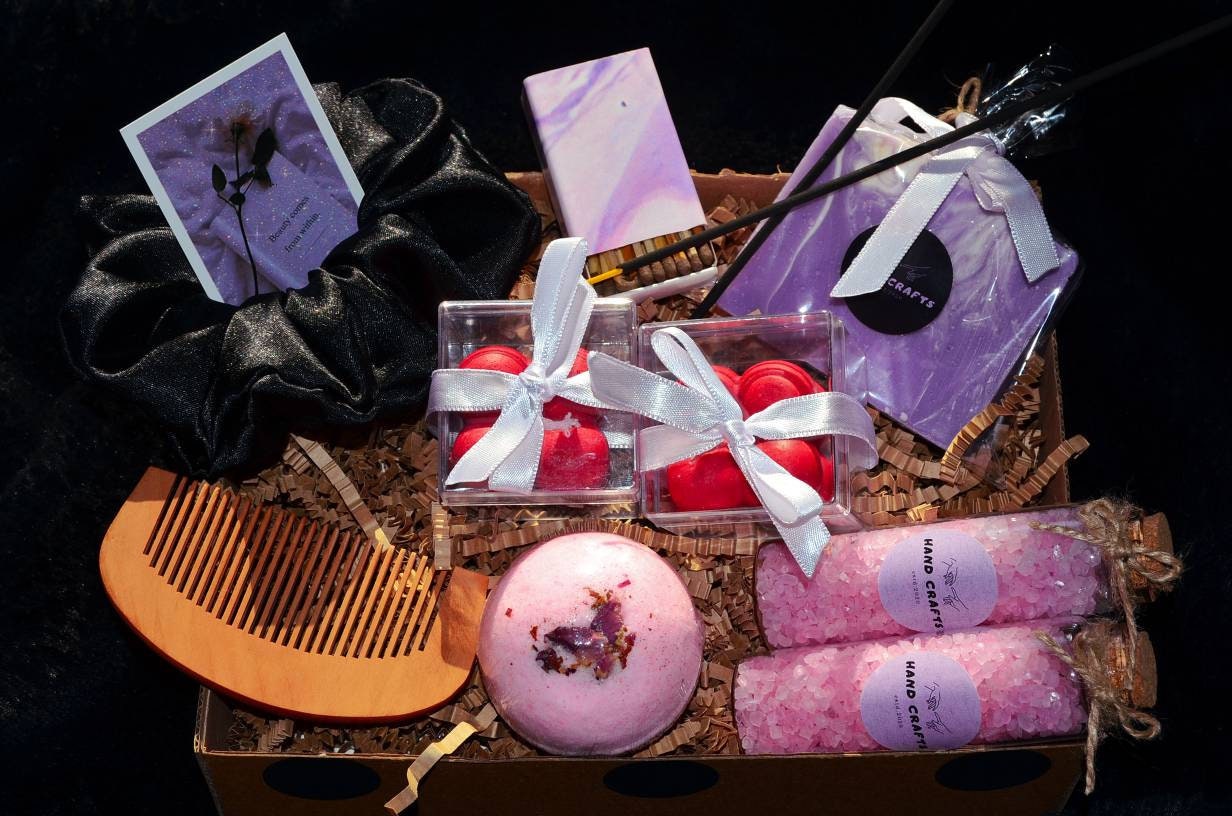Beauty-Geschenkbox, Valentinstagsgeschenk-Spa-Kit, Vermisse Dich Geschenke, Bff Kits, Denke An Gute Besserung Geschenk von AnatoliasH4ndCrafts