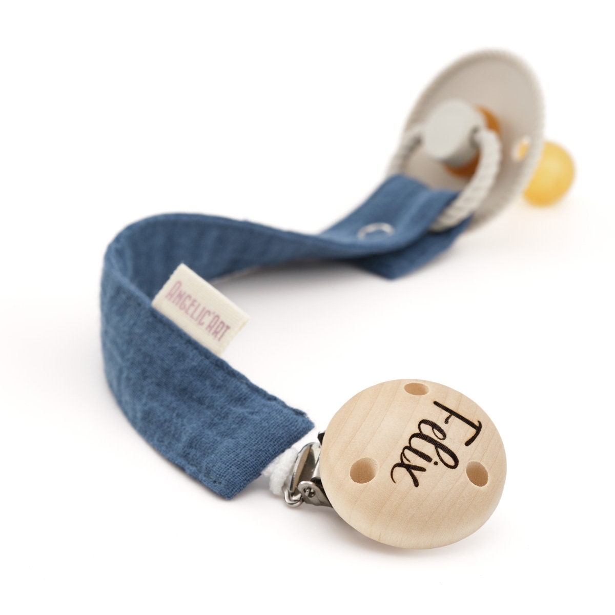 Schnullerband Mit Gravur Namen Für Babys⎮Mädchen Und Jungen⎮Holz - Natur⎮Personalisierte Schnullerkette⎮Indigo Schnullerband Mit Gravur Namen Für Babys⎮Mädchen Und Jungen⎮Holz - Natur⎮Personalisierte Schnullerkette⎮Indigo von AngelicArtBaby