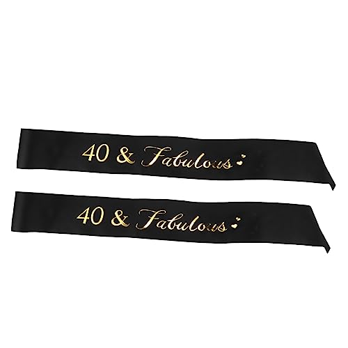 Angoily 2 Stück Geburtstags Schärpe mit Letter Print Stilvolle Party Dekoration für Geburtstagsfeiern Schwarz Angoily 2 Stück Geburtstags Schärpe mit Letter Print Stilvolle Party Dekoration für Geburtstagsfeiern Schwarz von Angoily