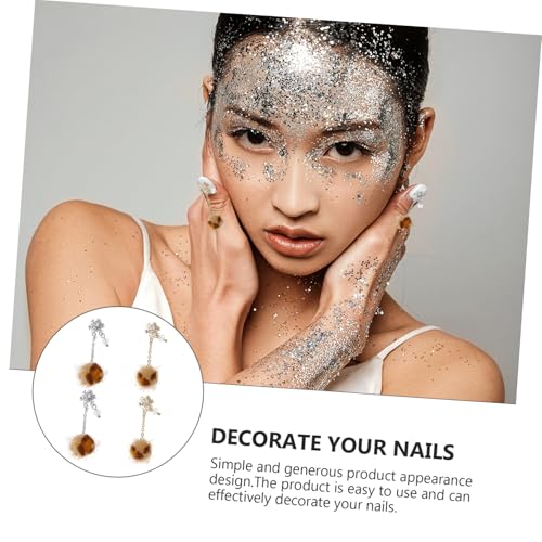 Anneome 4 Stück Teiliges Nail Art mit Stylischen Plüsch haarbällen und Funkelnden Zirkonia anhängern Dekorative Nagelverzierung für Natürliche und Künstliche Nägel Vielseitig für Damen Anneome 4 Stück Teiliges Nail Art mit Stylischen Plüsch haarbällen und Funkelnden Zirkonia anhängern Dekorative Nagelverzierung für Natürliche und Künstliche Nägel Vielseitig für Damen von Anneome