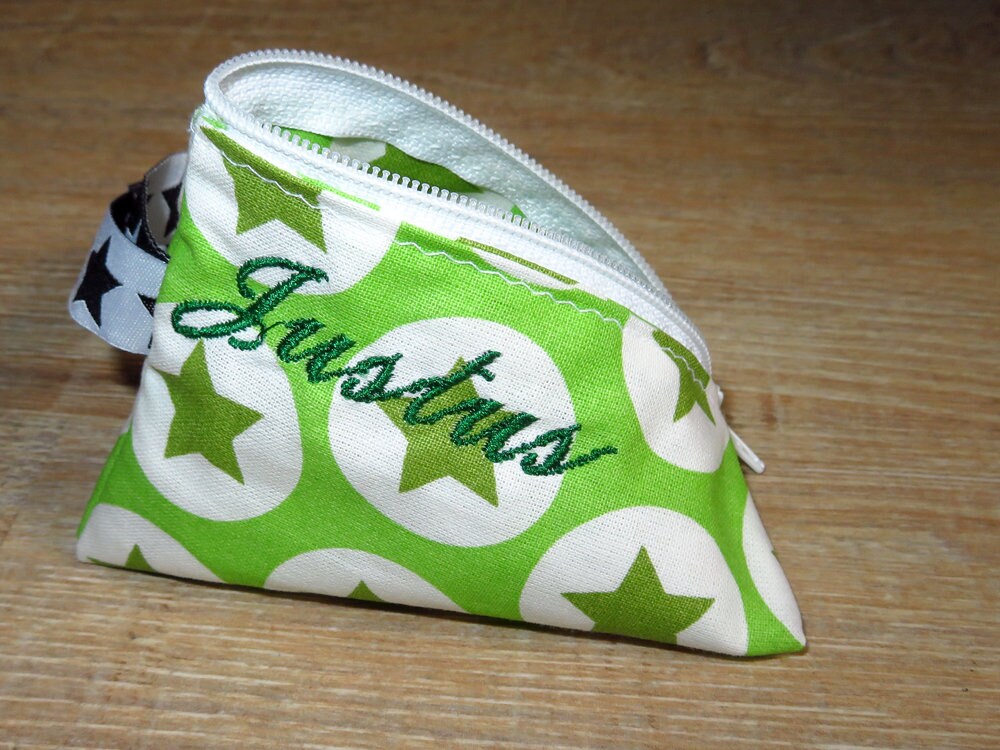 Schnullertasche Mit Namen Bestickt Wunschname Babygeschenk Grün Sternen Schnullertasche Mit Namen Bestickt Wunschname Babygeschenk Grün Sternen von AnnimannieB