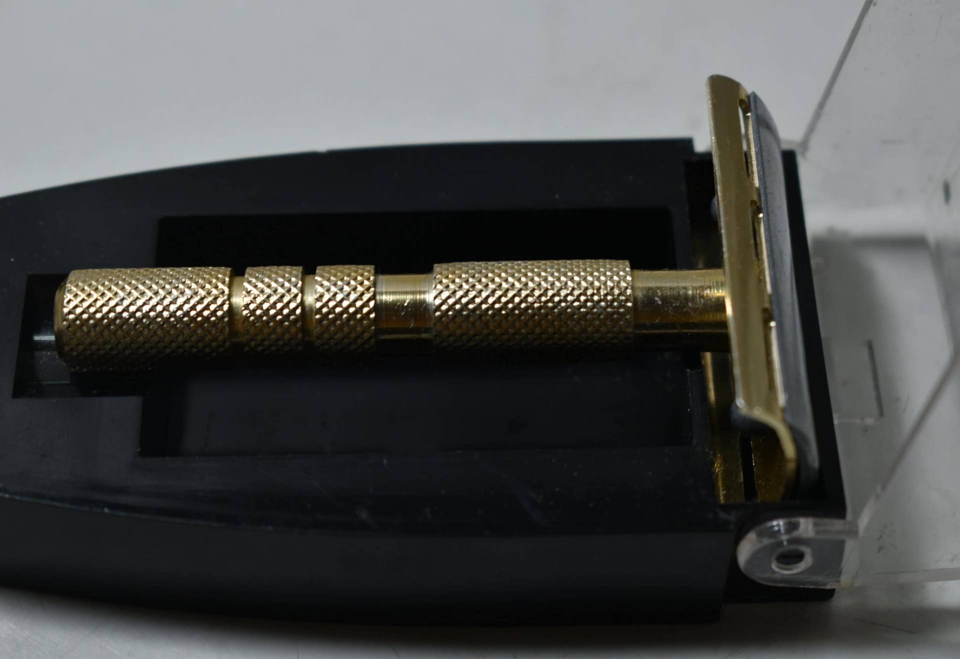 Vintage Rasierklinge Soluna in Case Made in Czechoslovakia Vintage Rasierklinge Soluna in Case Made in Czechoslovakia von AntiquesGiftsArt