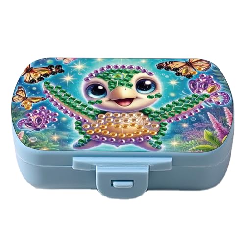 Aodejoy Tablettenbox, Diamond Painting Pillendose für Unterwegs 6 Fächer Handlicher Medikamentenbox Leicht Zu für Reise & Tägliches Gebrauch Öffnen Tablettendose 6 Tage-Schildkröte Aodejoy Tablettenbox, Diamond Painting Pillendose für Unterwegs 6 Fächer Handlicher Medikamentenbox Leicht Zu für Reise & Tägliches Gebrauch Öffnen Tablettendose 6 Tage-Schildkröte von Aodejoy