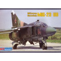 Mikoyan MiG-23UB training aircraft von Art Model