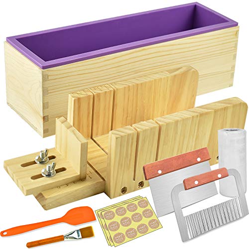 Artcome Schneideform-Set für Laibseife, multifunktional, verstellbar, Holzseifenform-Set – rechteckiges Silikonform-Set mit gewelltem und geradem Edelstahlschneider Artcome Schneideform-Set für Laibseife, multifunktional, verstellbar, Holzseifenform-Set – rechteckiges Silikonform-Set mit gewelltem und geradem Edelstahlschneider von Artcome