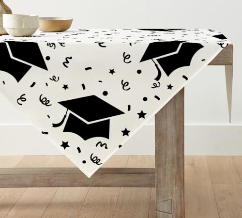 Artoid Mode Uni Abschluss Hut 2025 Studentenhut Abschlussfeier Tischwäsche, Küche Tisch Esstisch Dekoration Drinnen Urlaub Party Dekor 85x85 cm von Artoid Mode